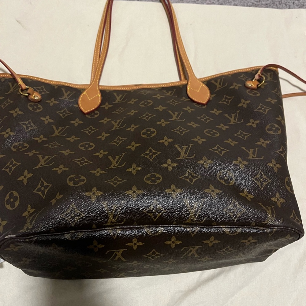 Louis Vuitton Neverfull